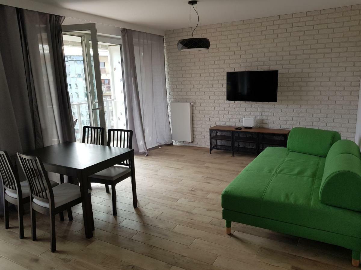 Oisin Wroclaw Apartment Bagian luar foto