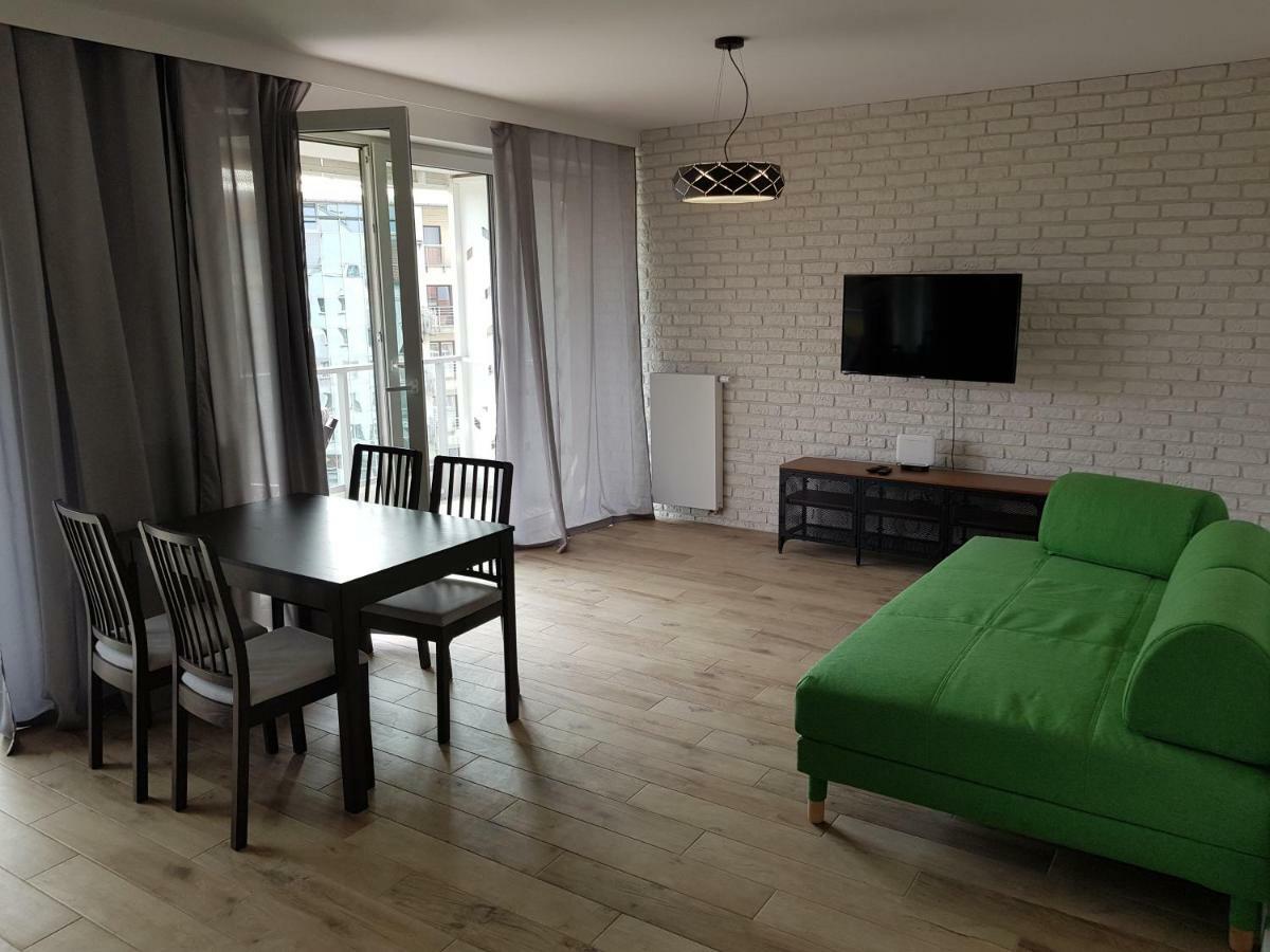 Oisin Wroclaw Apartment Bagian luar foto