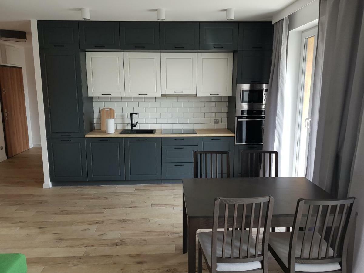 Oisin Wroclaw Apartment Bagian luar foto