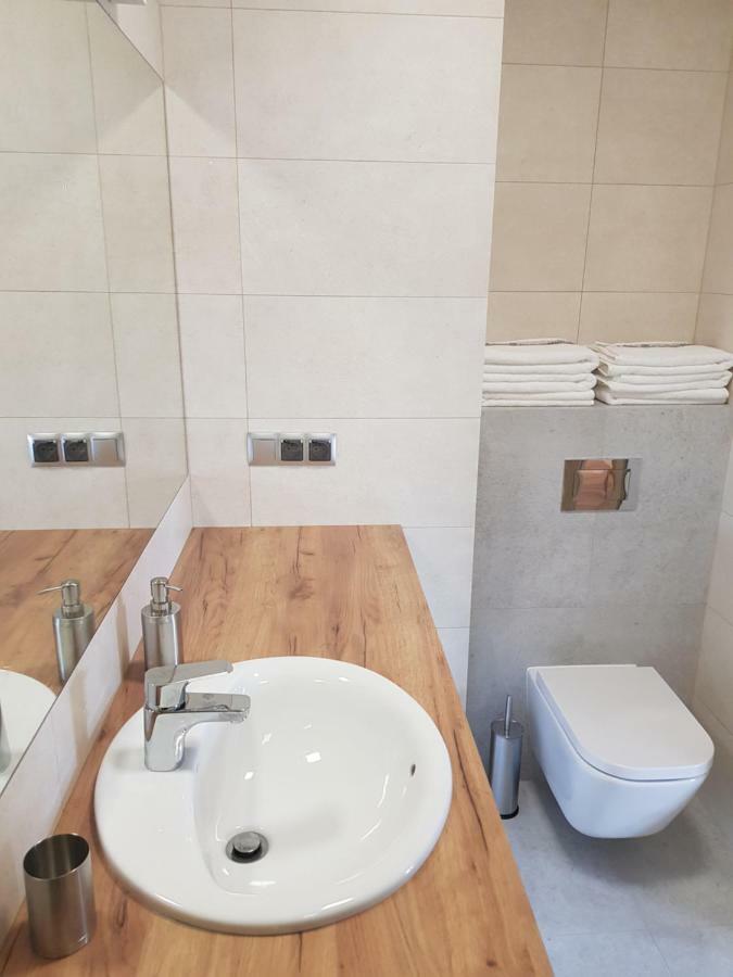 Oisin Wroclaw Apartment Bagian luar foto